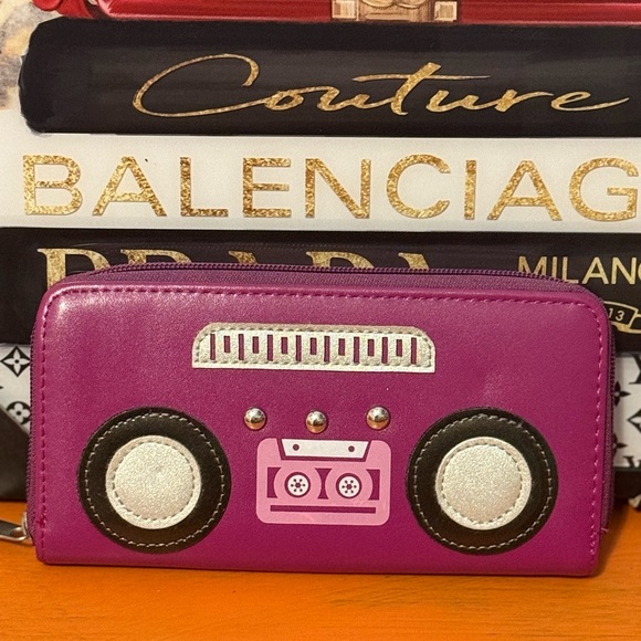 Purple Radio Long Zip Around Wallet VGUC - Picture 1 of 9